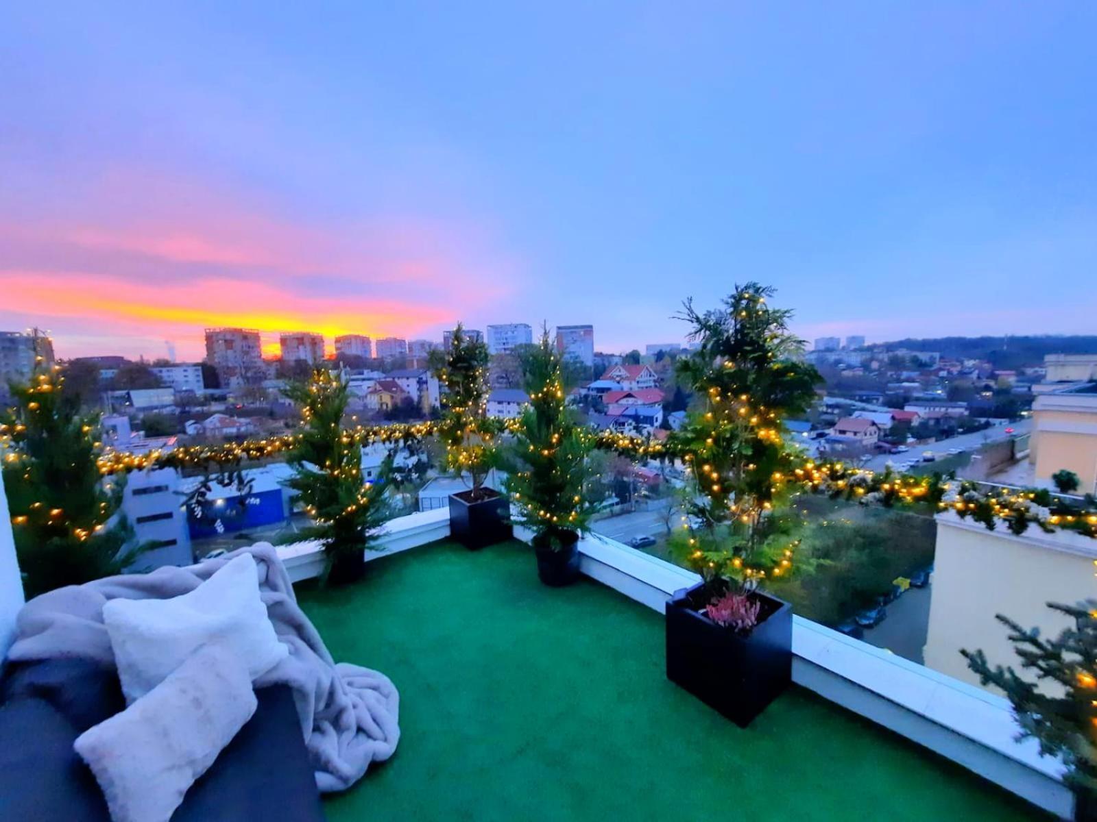 Penthouse Aeroport Iasi Apartment Екстериор снимка