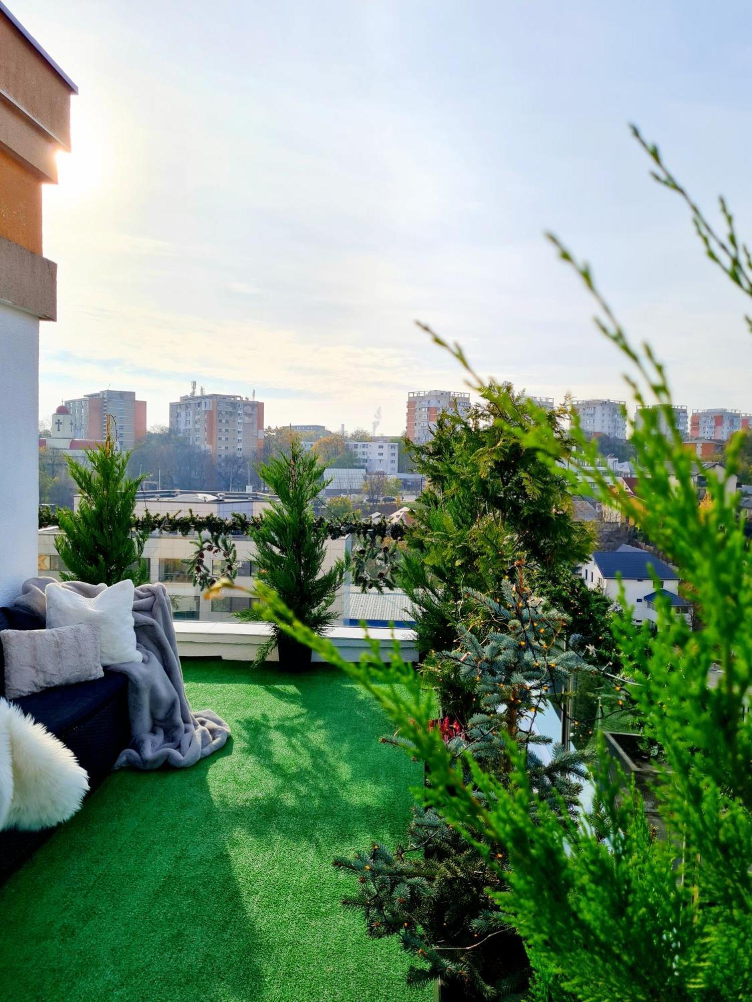 Penthouse Aeroport Iasi Apartment Екстериор снимка